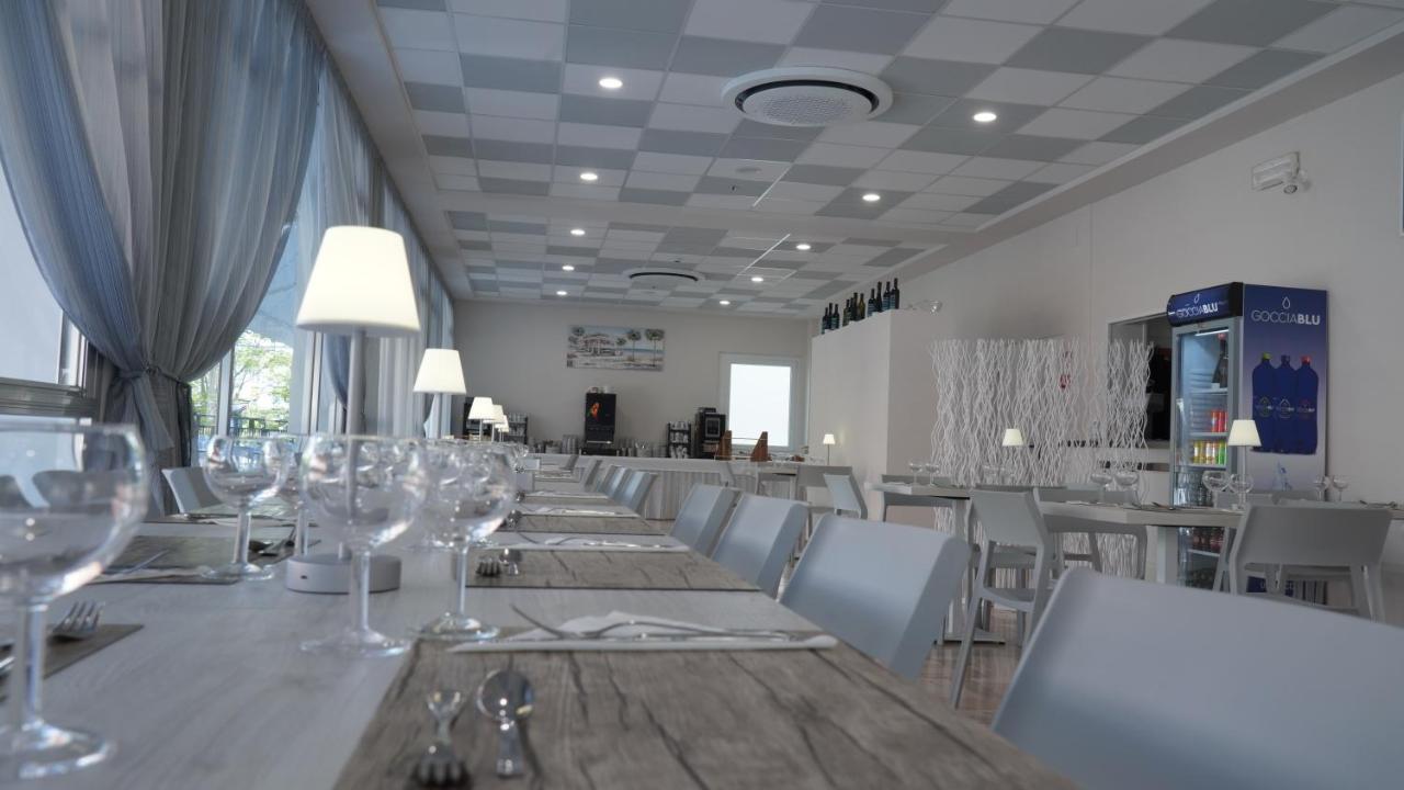 Lively Hotel Беллария-Иджеа-Марина Экстерьер фото