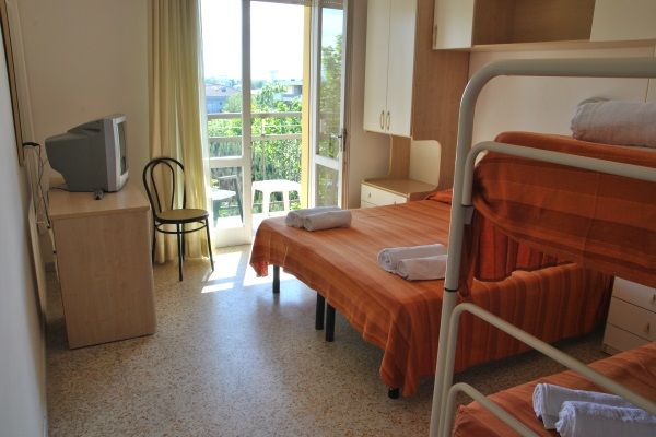 Lively Hotel Беллария-Иджеа-Марина Экстерьер фото